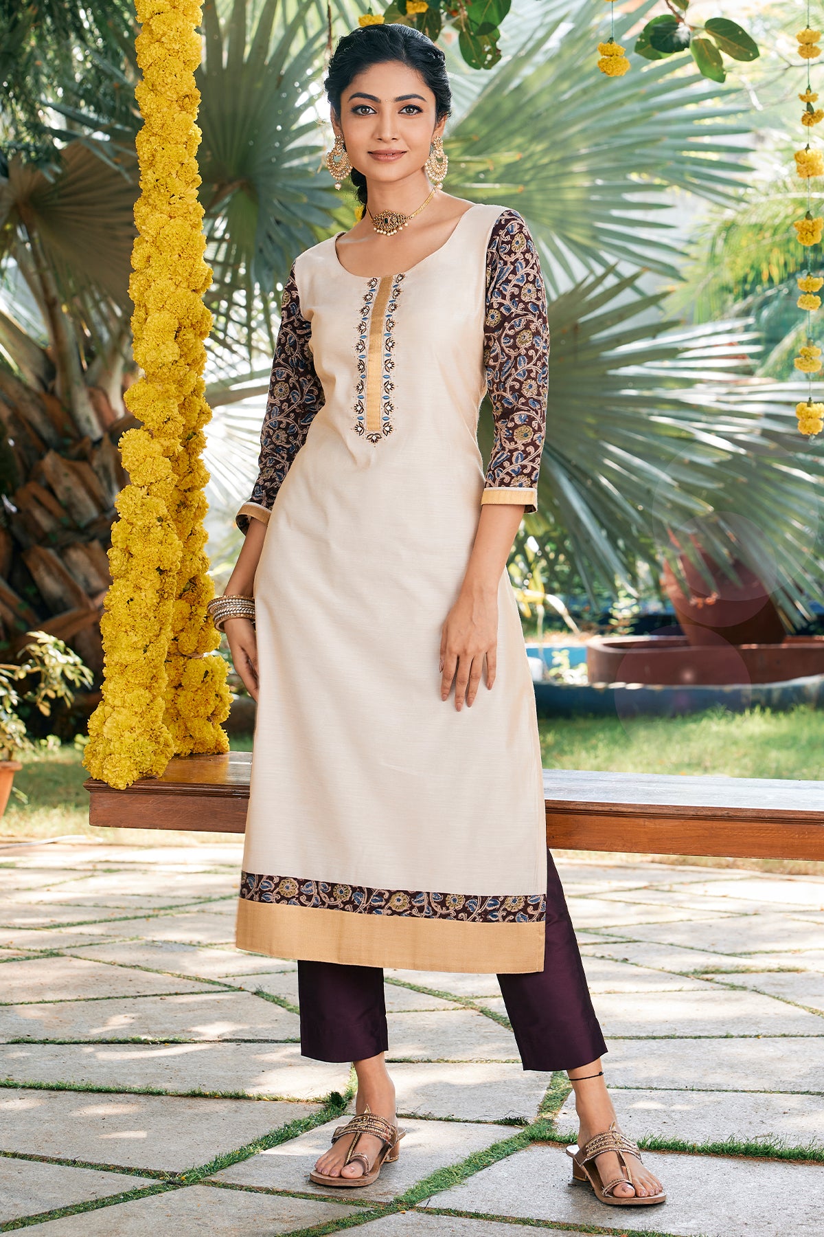 Floral Embroidered with Kalamkari Kasavu Fusion Kurta Off White