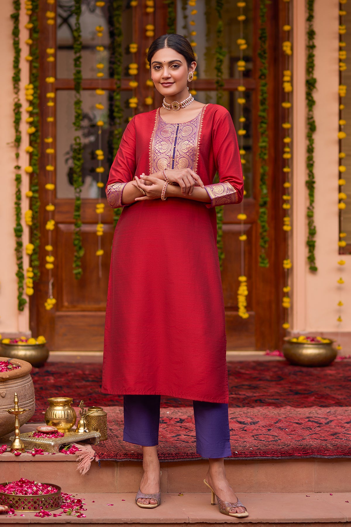 Floral Embroidered Kurta with Zari Patchwork - Red