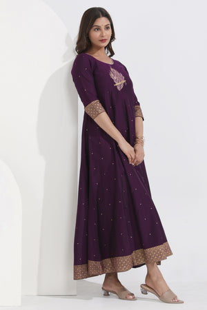 Mayilpeeli Embroidered & Printed Purple Anarkali
