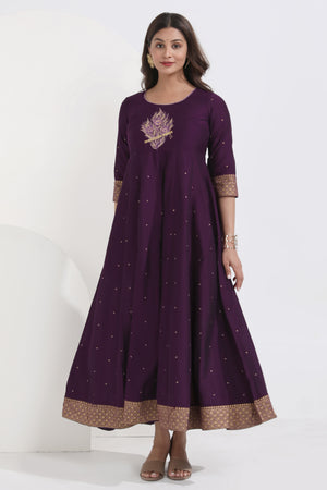 Mayilpeeli Embroidered & Printed Purple Anarkali