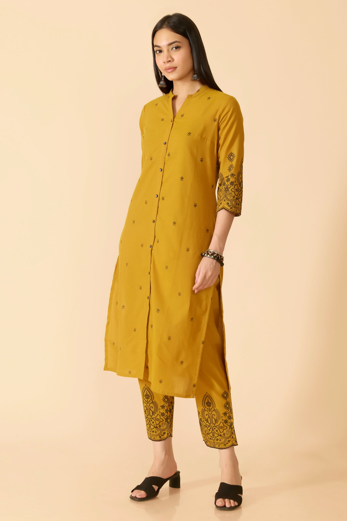 MUSTARD DOBBY COTTON KURTA PANT SET
