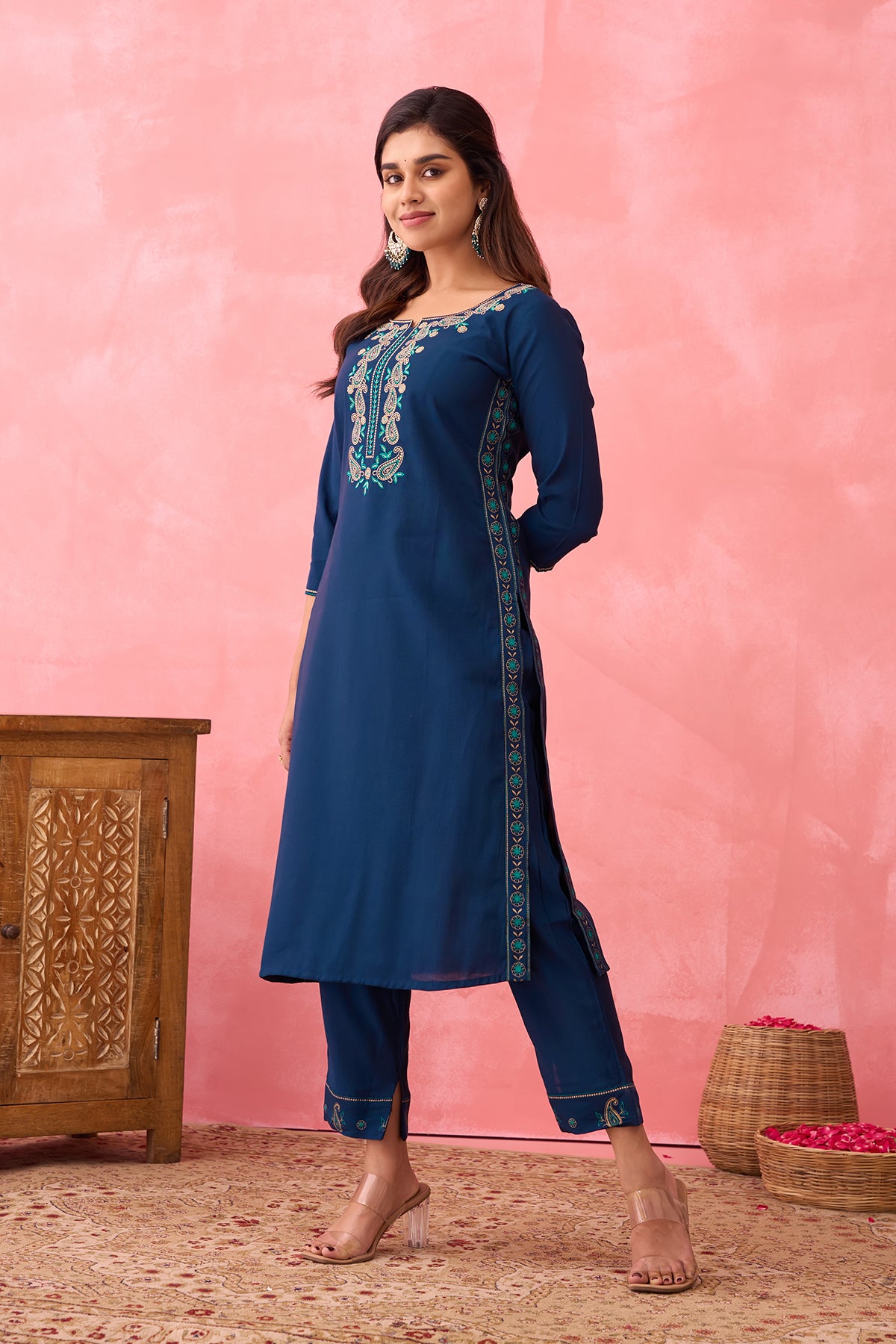 Paisley Embroidered KurtaPant - Blue