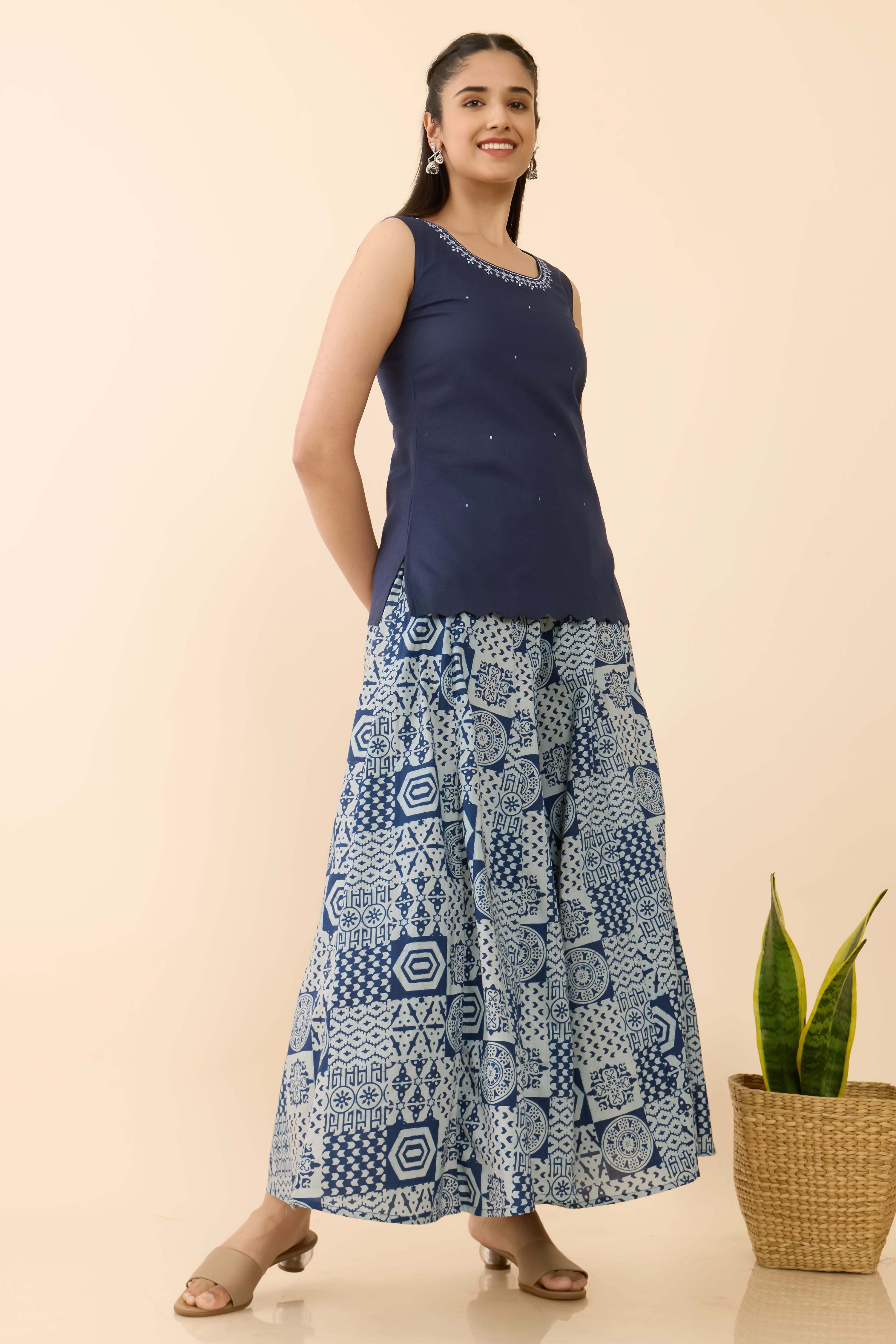 NAVY BLUE BUTTA DOT PRINTED SHORT KURTI & DIVIDER PANT SET