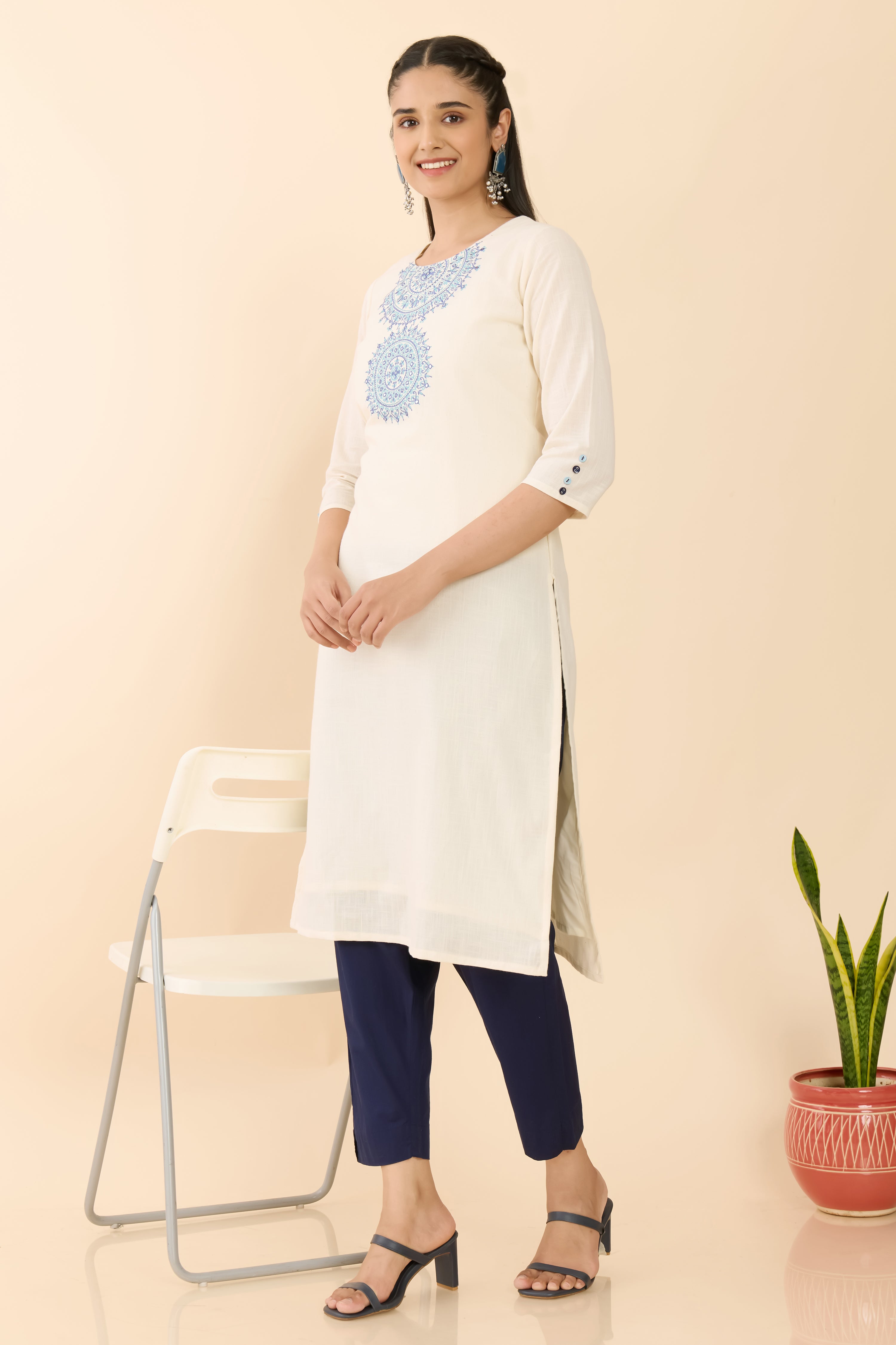 OFF WHITE MANDALA EMBROIDERED STRAIGHT CUT KURTA