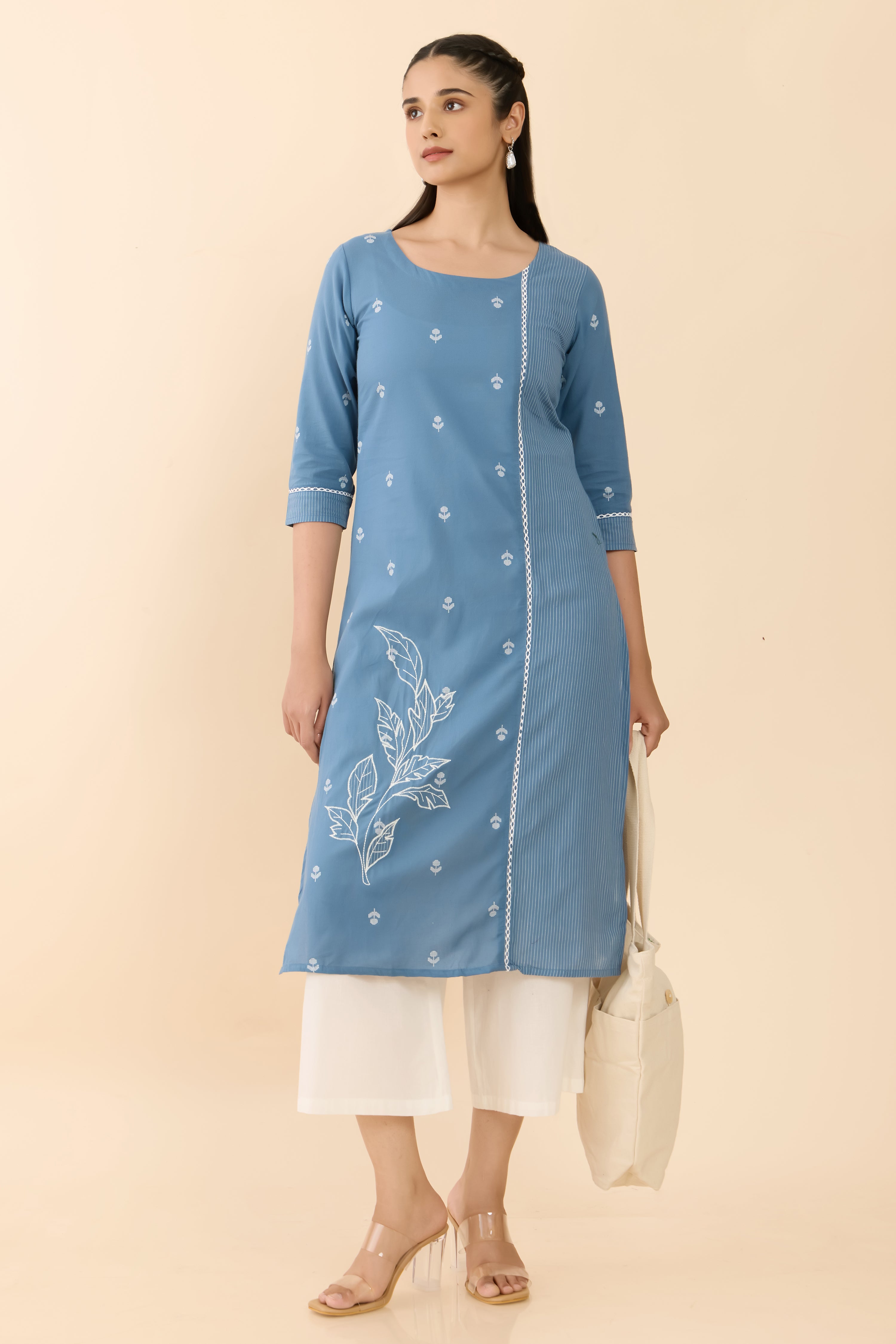 BLUE BUTTA PRINTED STRAIGHT CUT KURTA