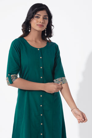 Solid Green Kurta with Kalamkari Sleeve Details