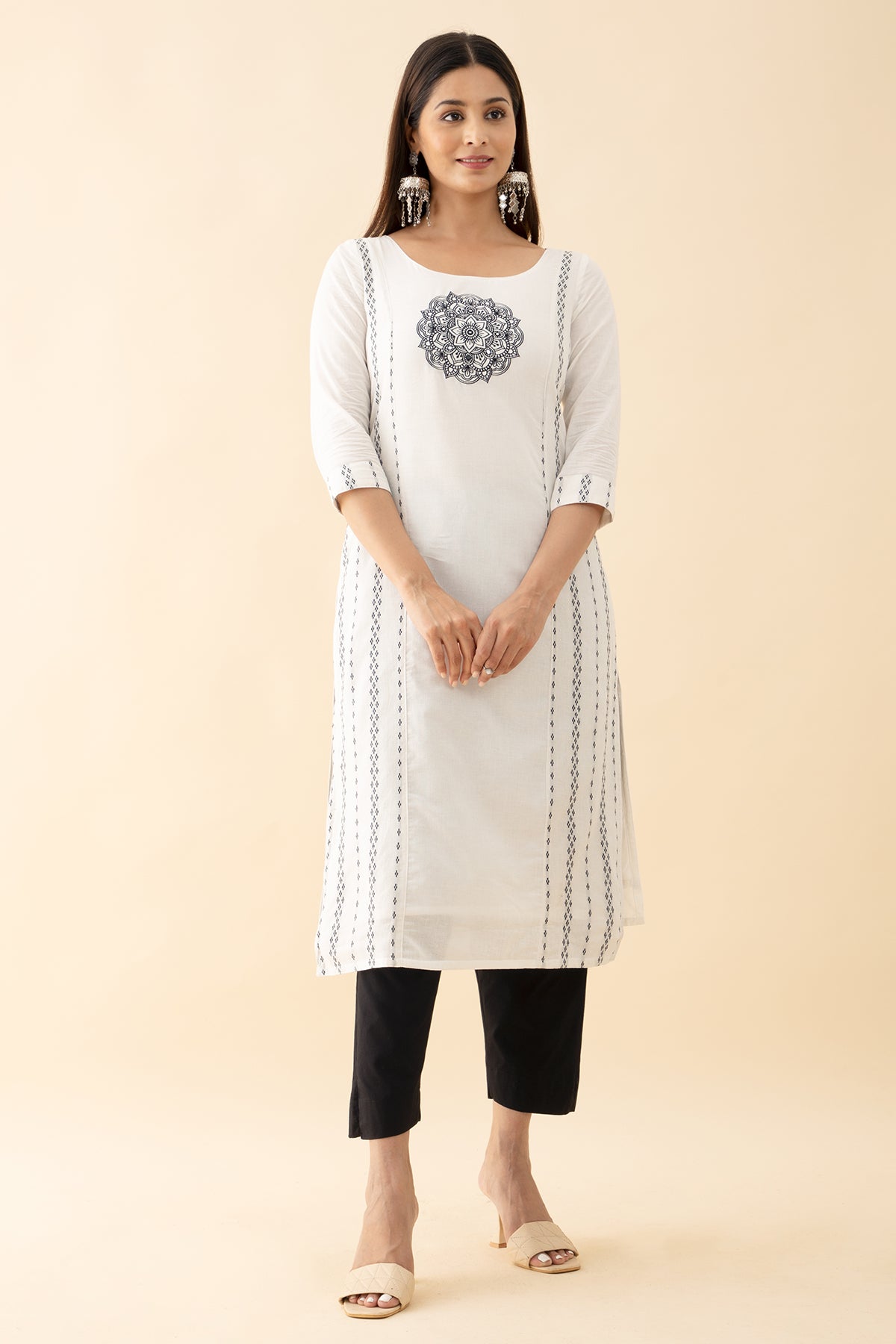 Mandala Embroidered Dobby Weave Kurta - White