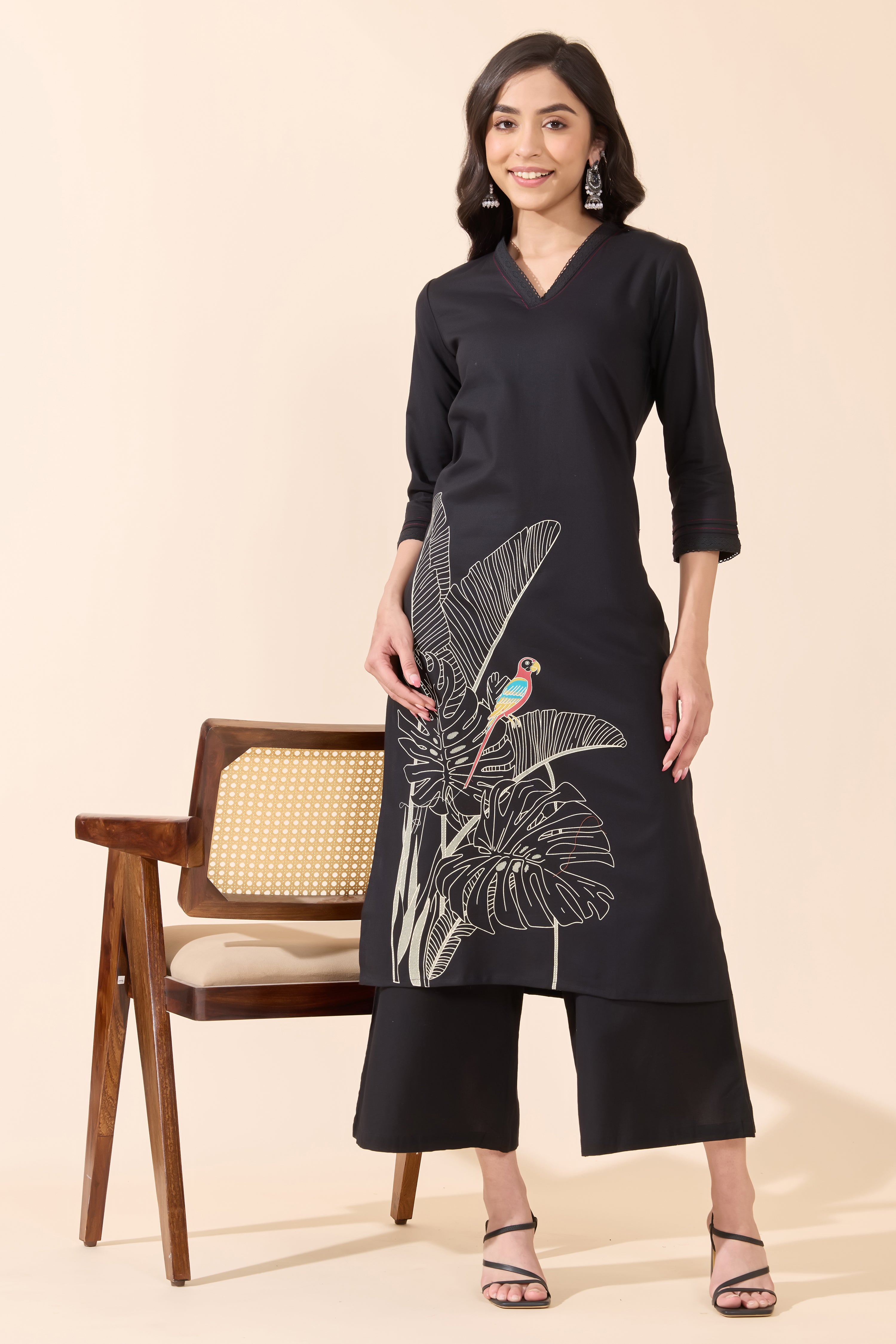 CONTEMPORARY PARROT PRINTED BLACK STRAIGHT-CUT KURTA