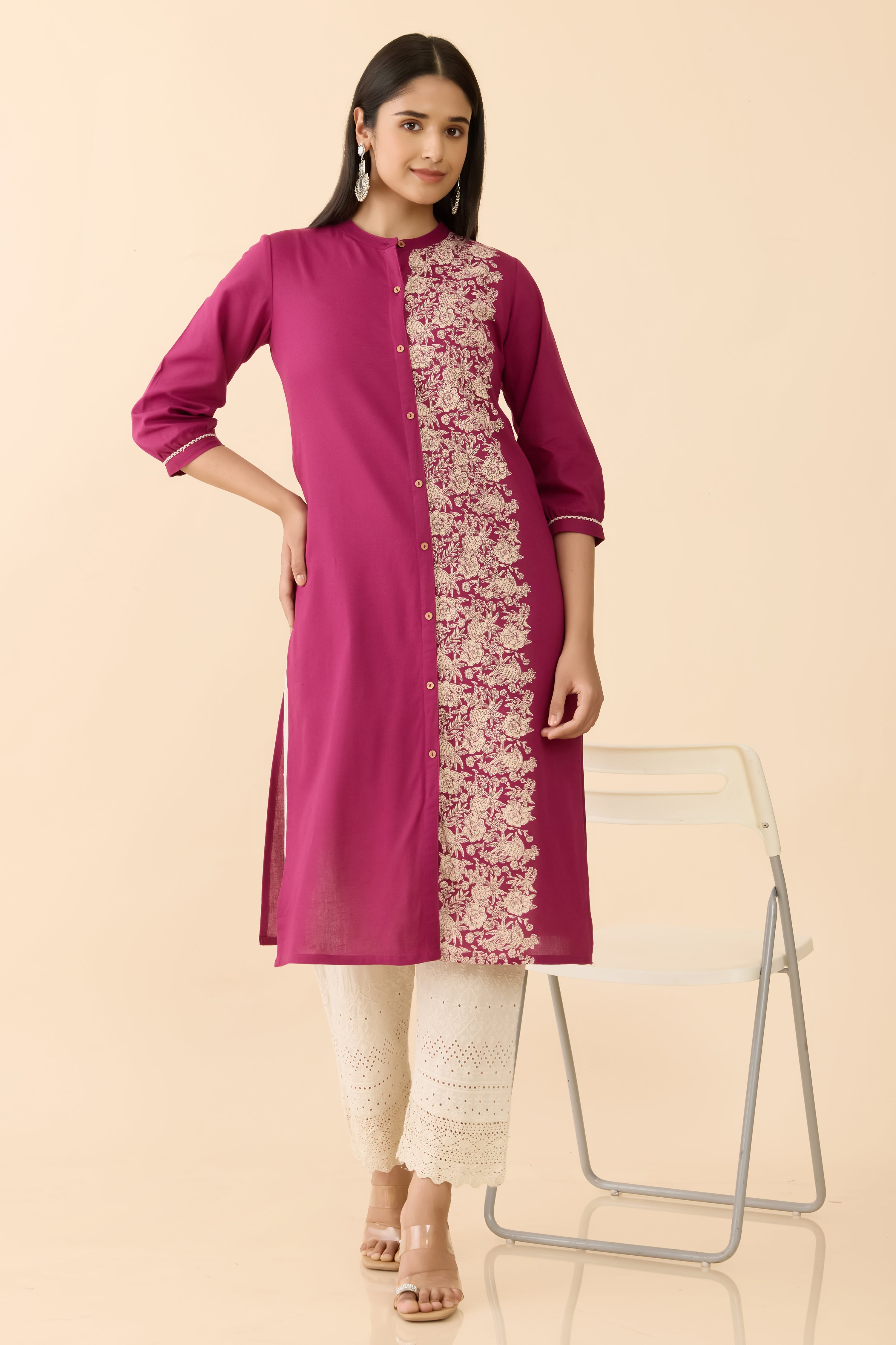 MAGENTA FLORAL PRINTED STRAIGHT CUT KURTA