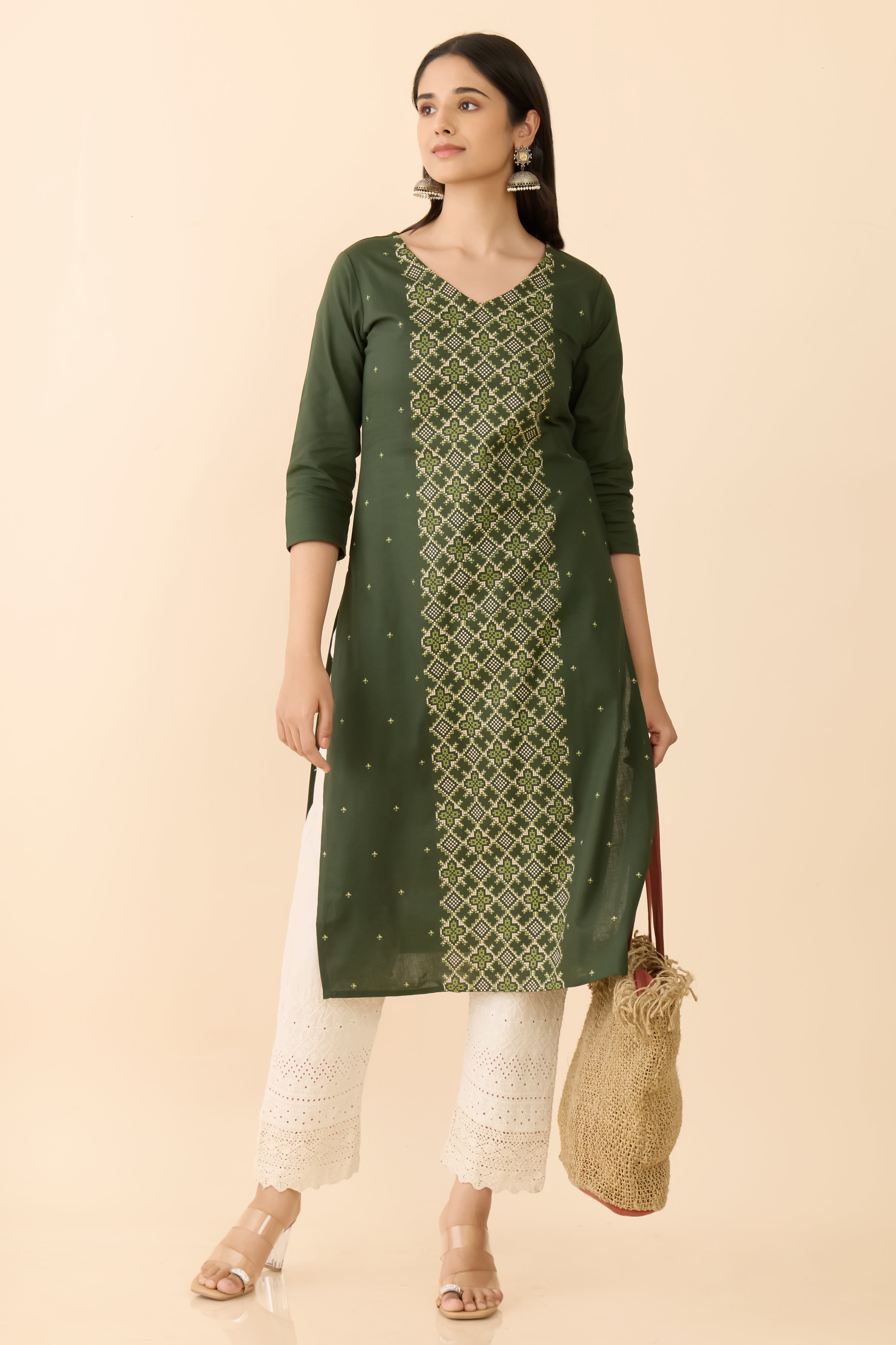 GREEN GEOMETRIC PRINTED STRAIGHT CUT KURTA