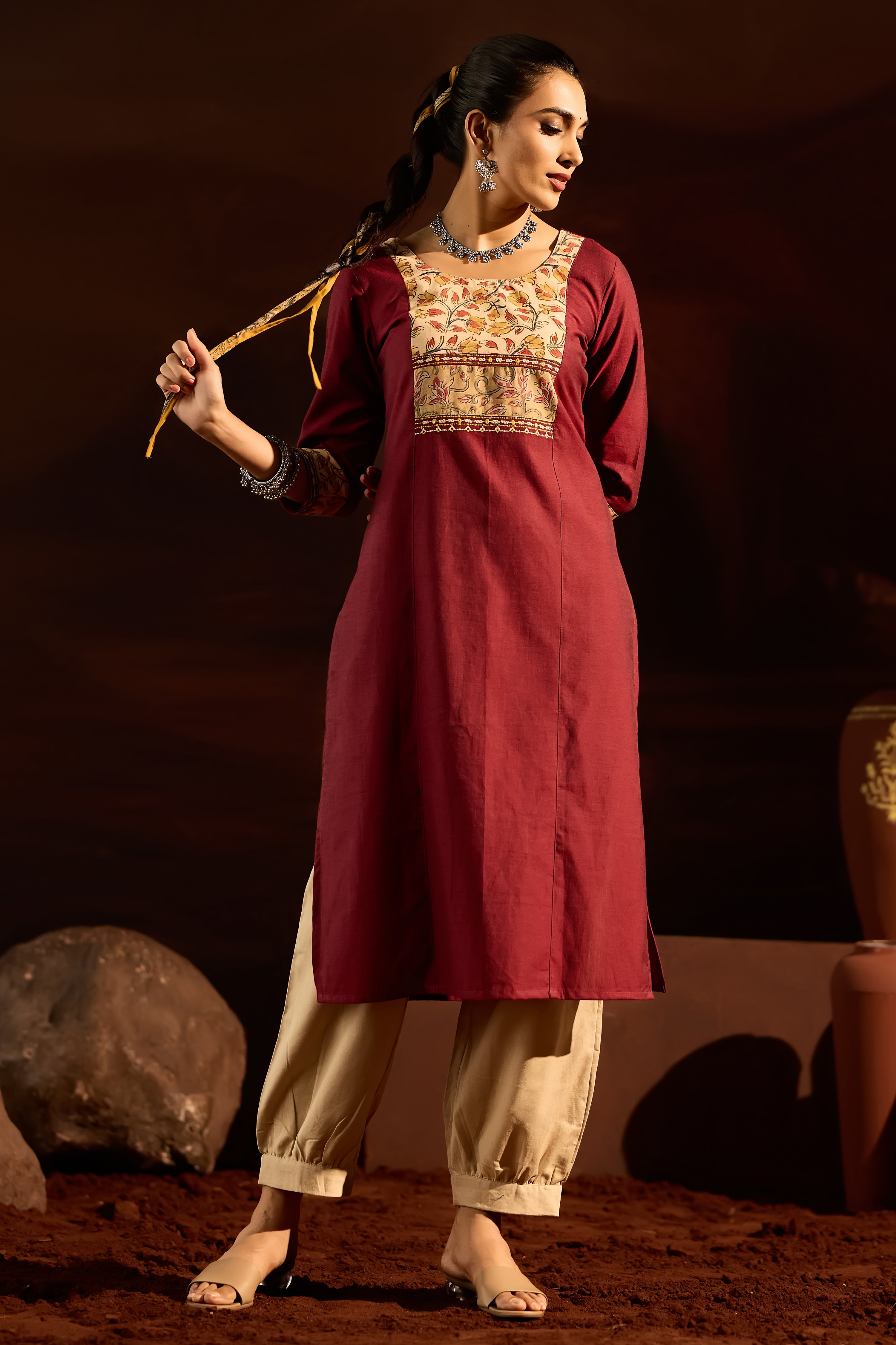 MAROON KALAMKARI YOKE STRAIGHT CUT KURTA