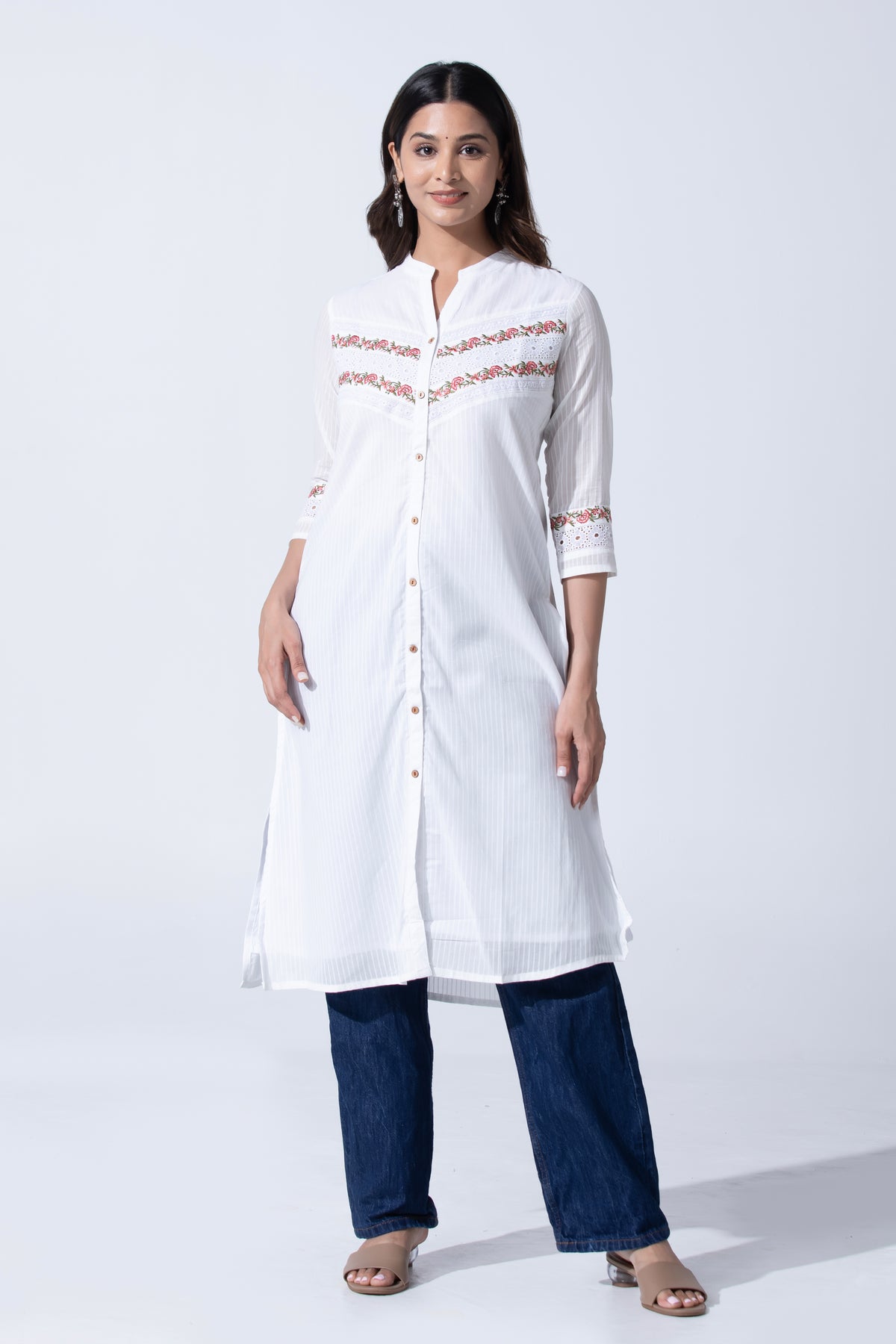 White Floral Embroidery & Lace Straight Cotton Kurta