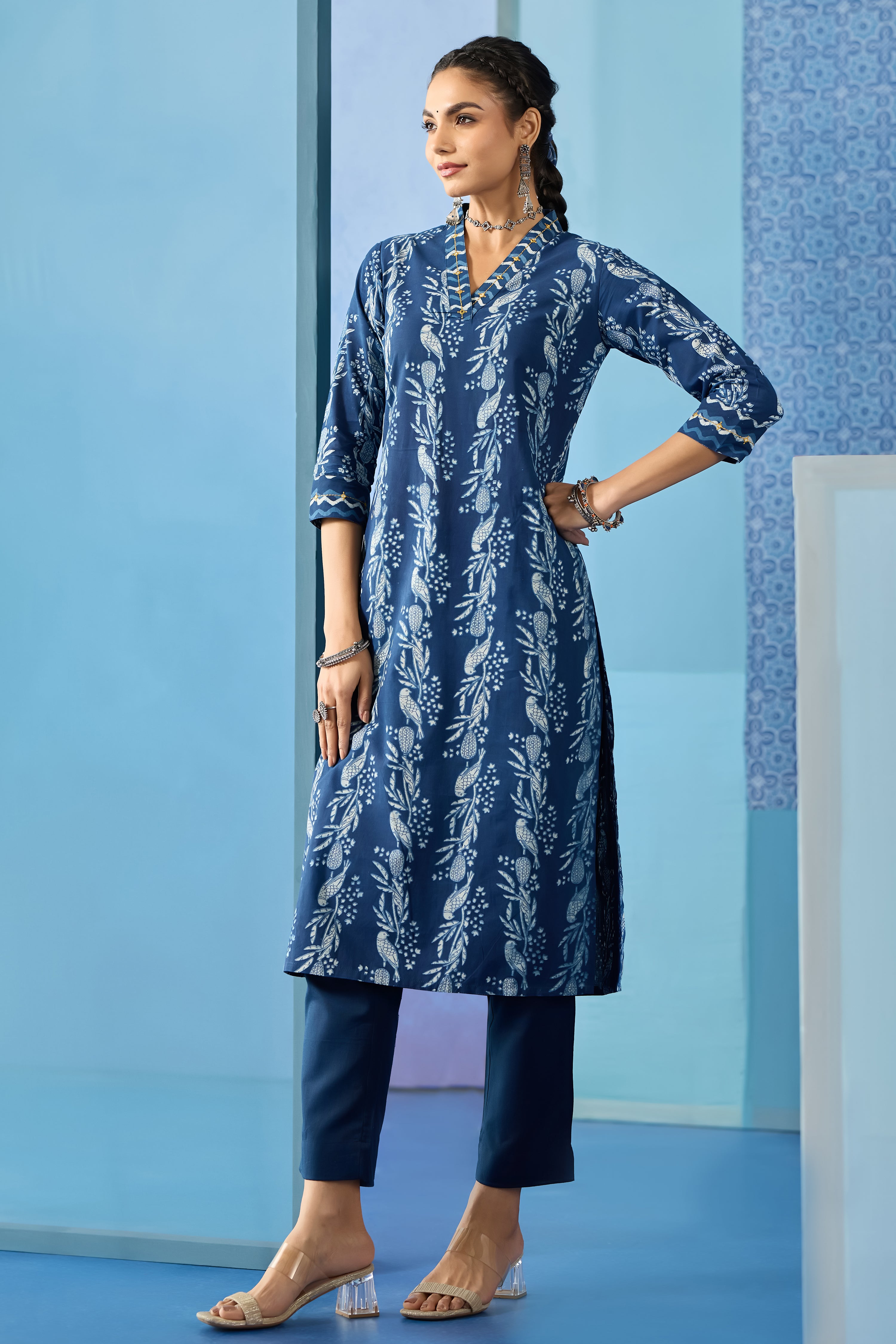 BLUE INDIGO PRINTED STRAIGHT CUT KURTA