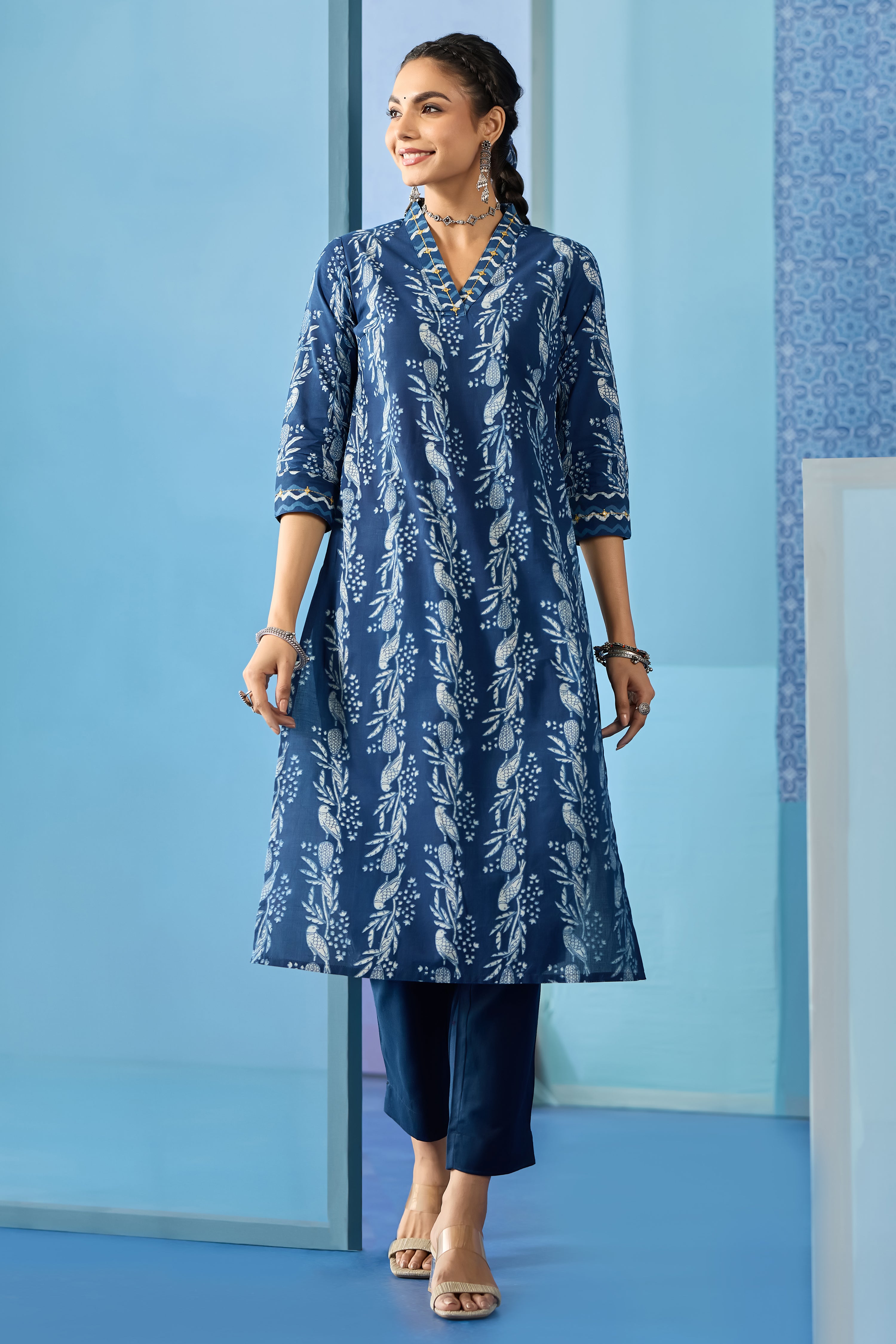 BLUE INDIGO PRINTED STRAIGHT CUT KURTA