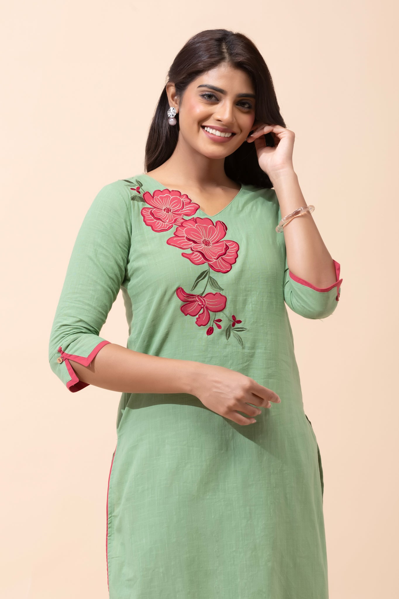 Green Floral Embroidered Cotton Kurta