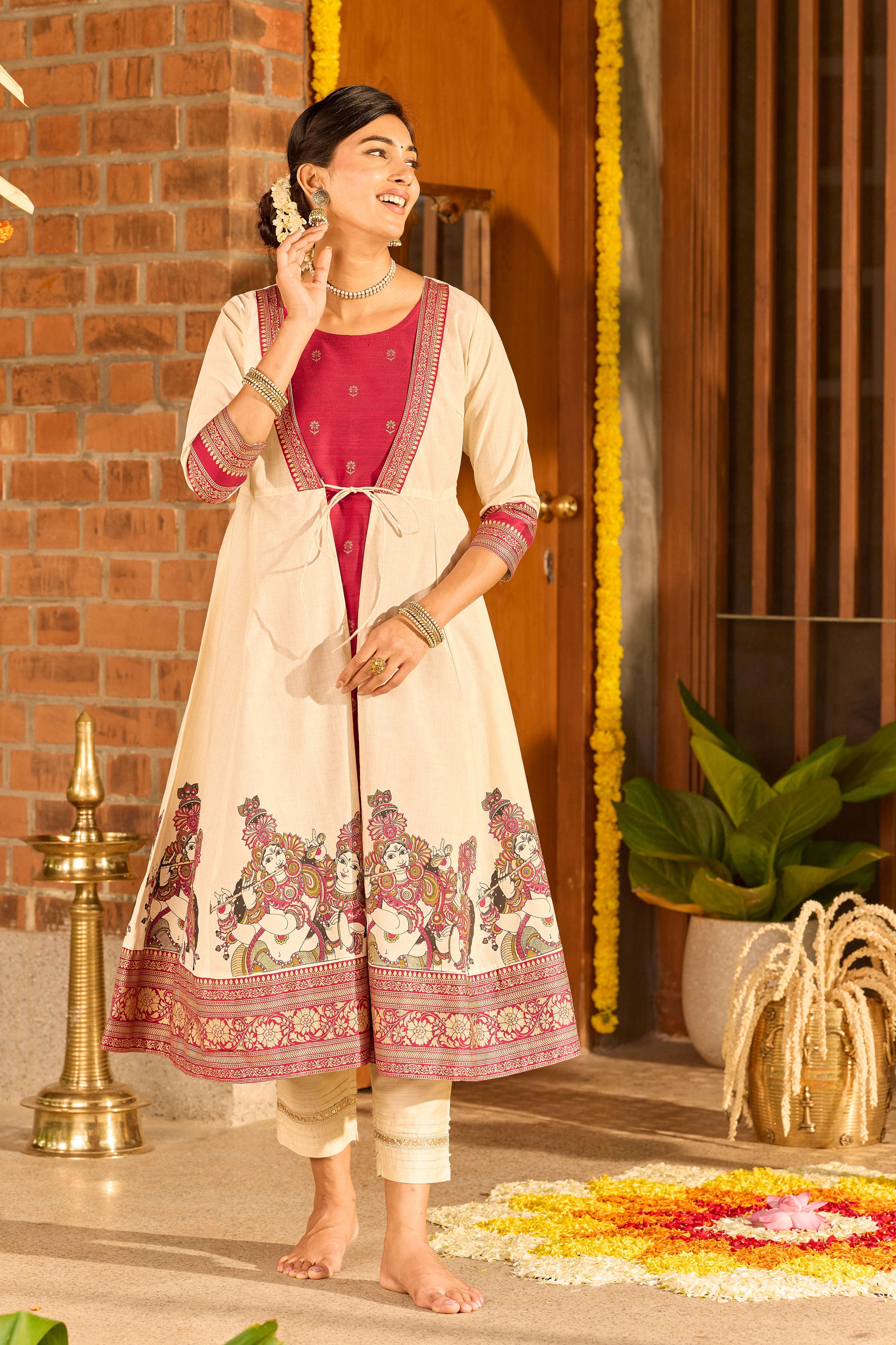 Off-White & Magenta A-Line Kurta with Mural Print