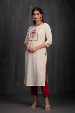 Off-White Theiyyam Print Straight Kurta with Key Hole on Back