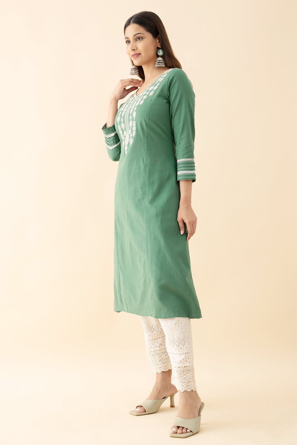 Jewel Inspired Embroidered Kurta - Green