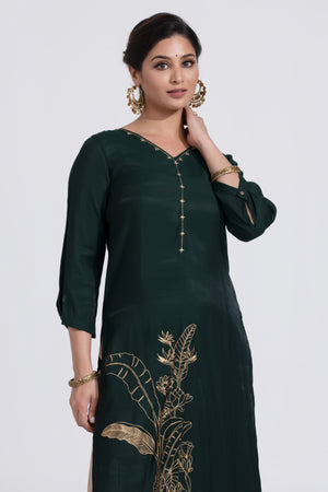 Green Makkati Kurta with Foil Mirror Work & Golden Print