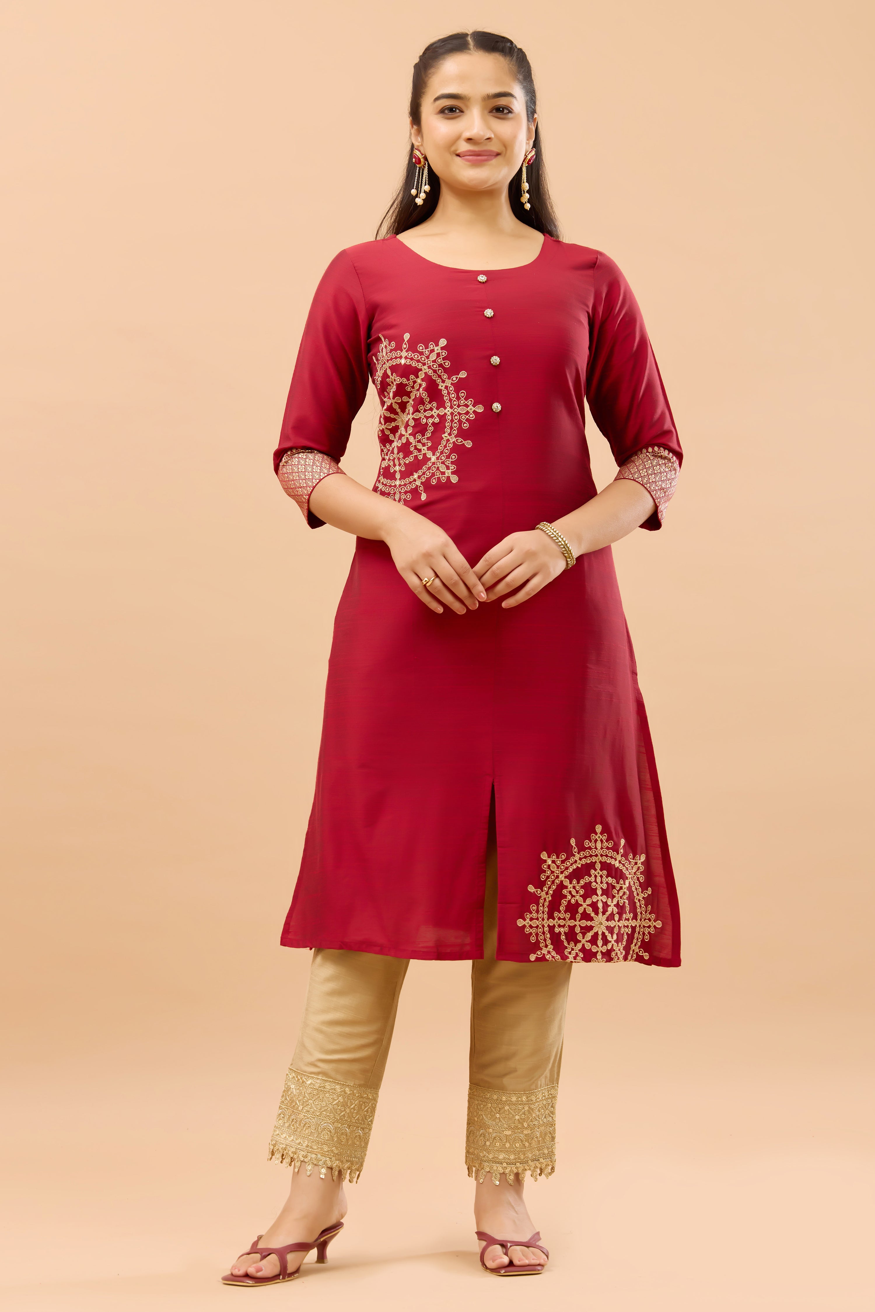 Kolam Placement Embroidered Maroon Kurta