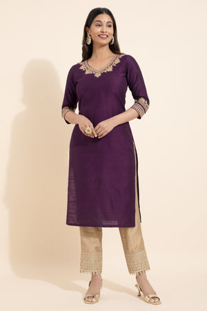Women’s Burgundy Floral Embroidered Kurta - Trendy and Comfortable