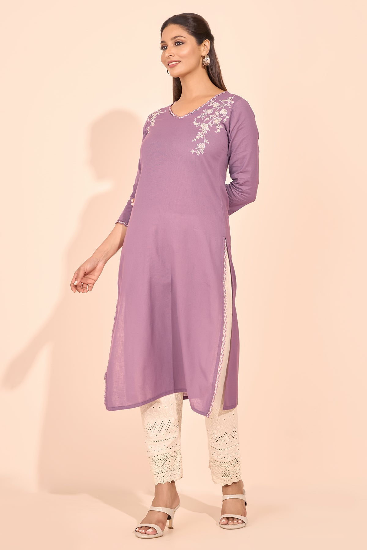 Floral Embroidered Lace Embellished Kurta - Purple