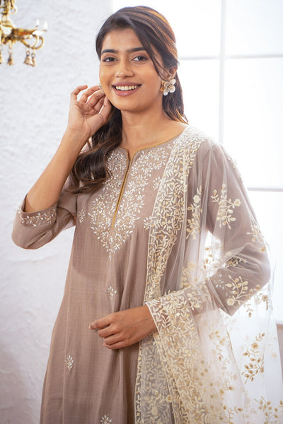 Contrast Floral Embroidered Kurta Set With Embroidered Organza Dupatta Brown Off White
