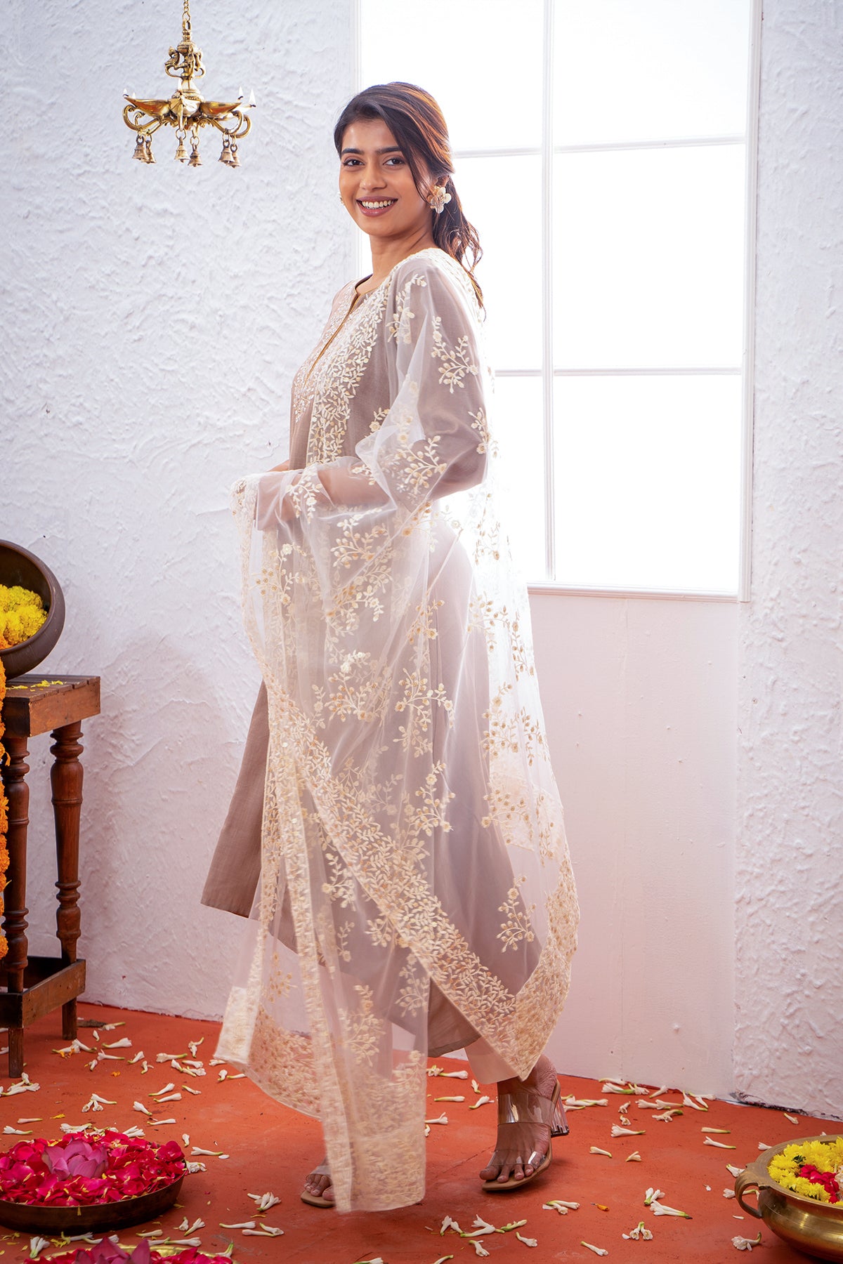 Contrast Floral Embroidered Kurta Set With Embroidered Organza Dupatta Brown Off White