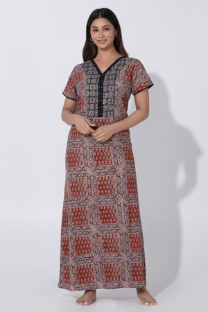 Maroon & Black Kalamkari Nighty with Foil Mirror Yoke