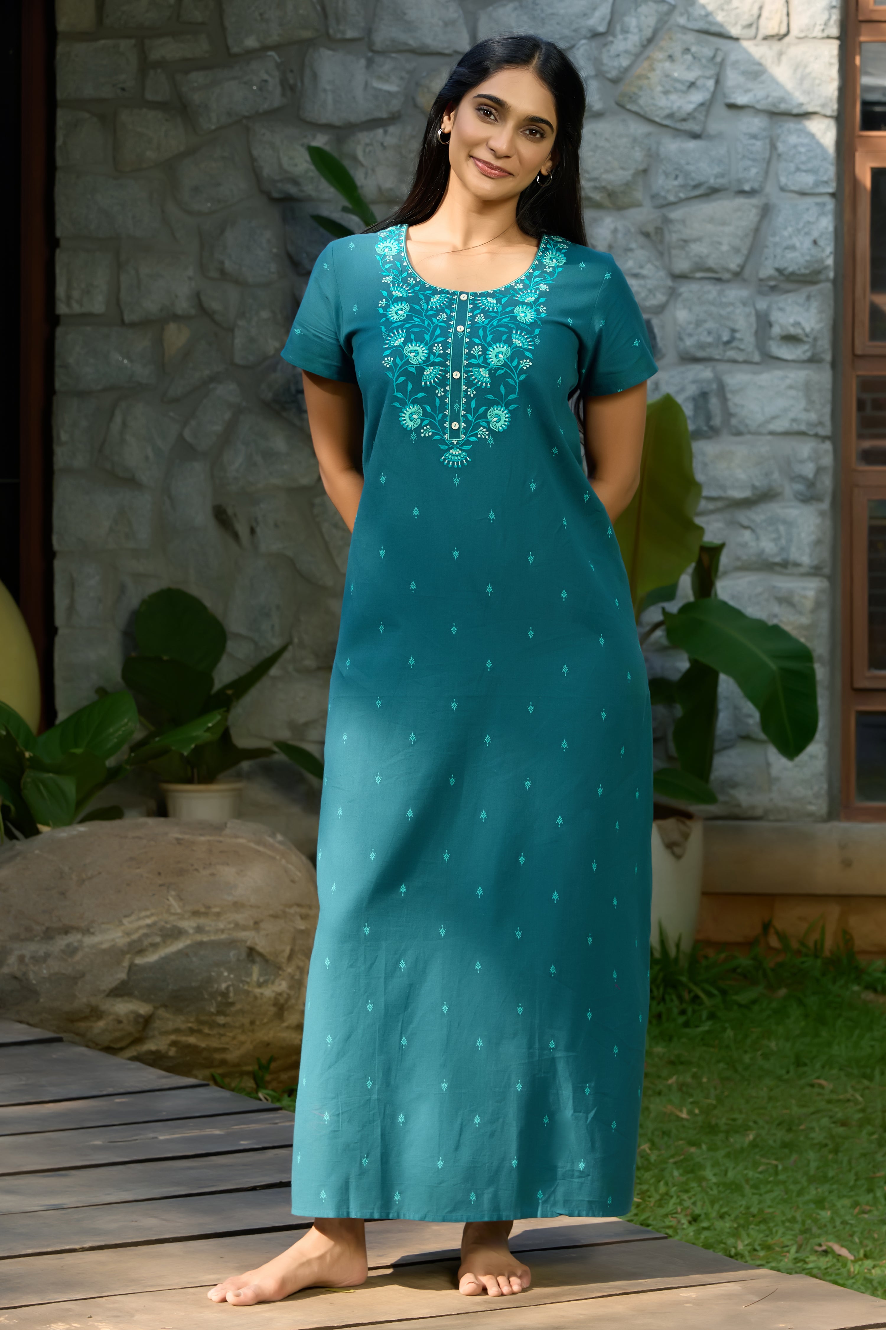 TURQUOISE BLUE COTTON NIGHTWEAR WITH BUTTA PRINT