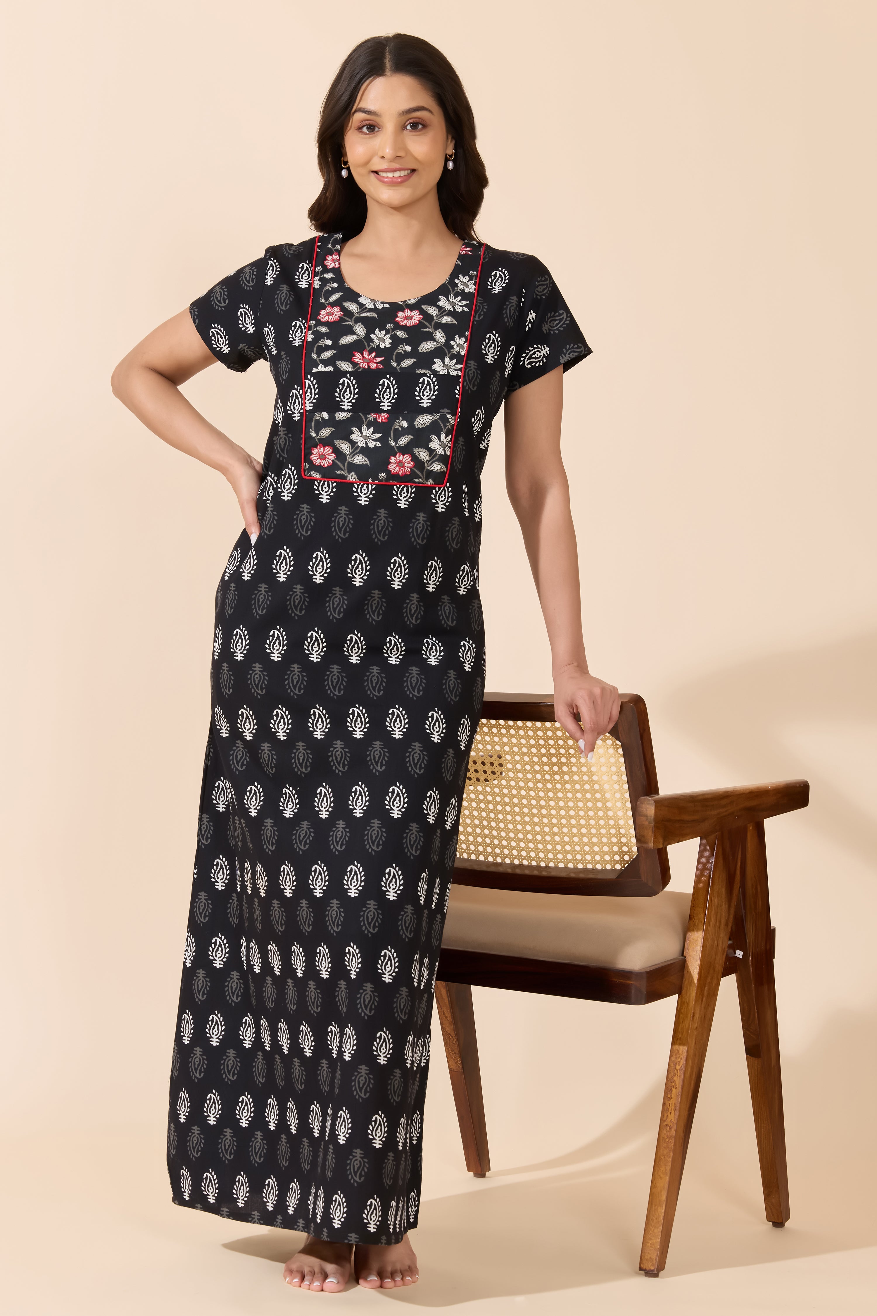 Black Paisley Printed Cotton Nightwear