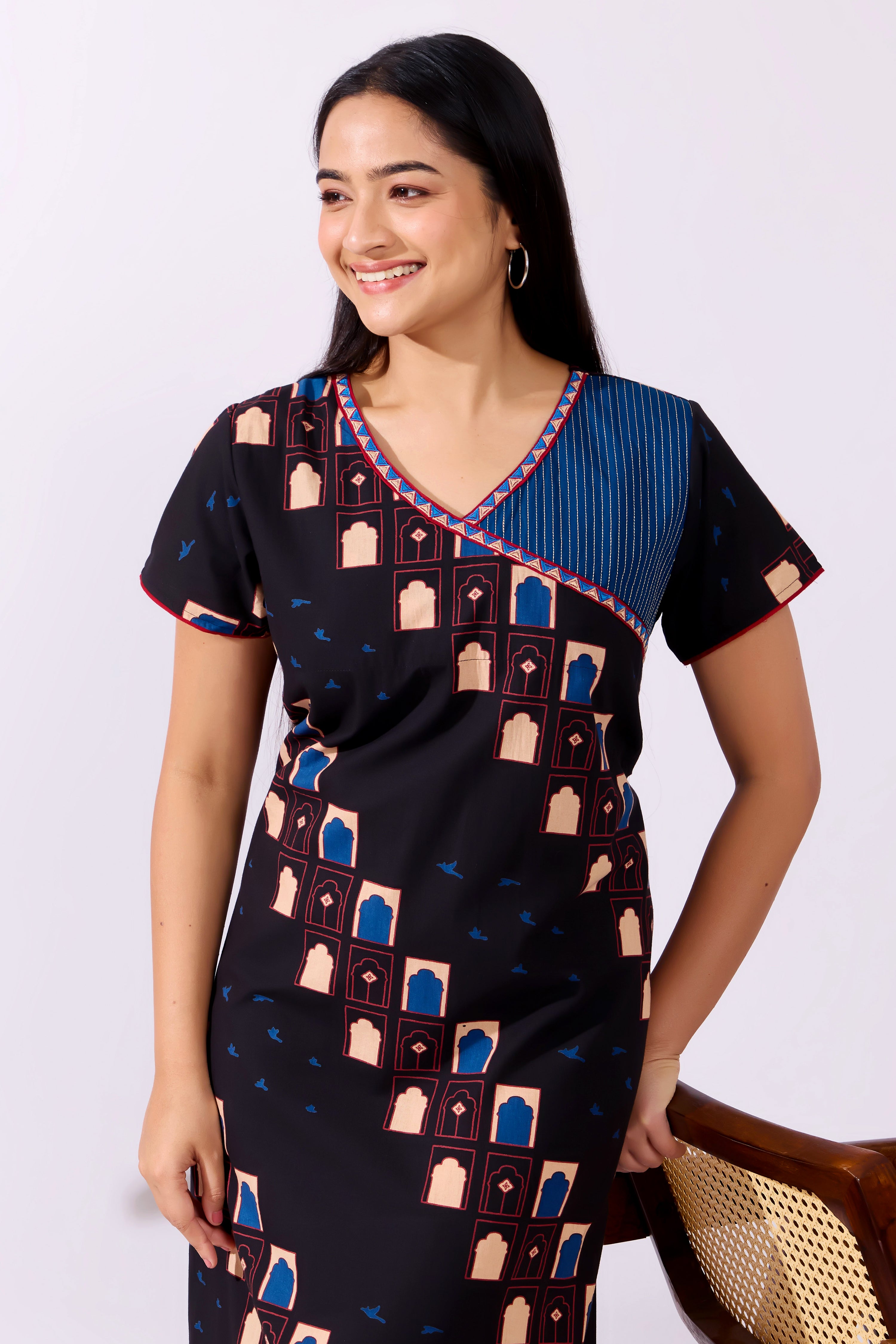 Jharoka Printed Black Cotton Nighty with Embroidered Neckline