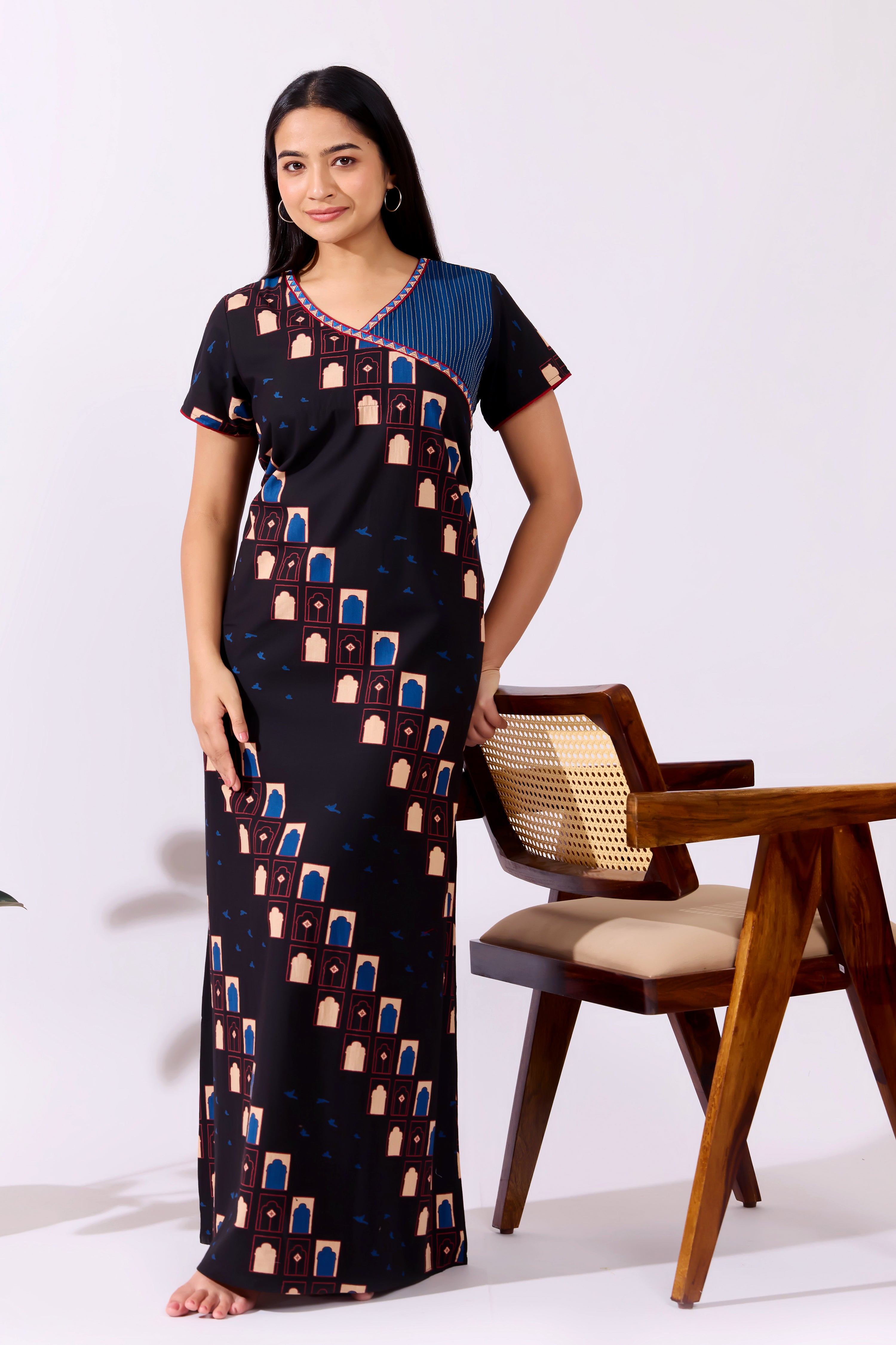 Jharoka Printed Black Cotton Nighty with Embroidered Neckline