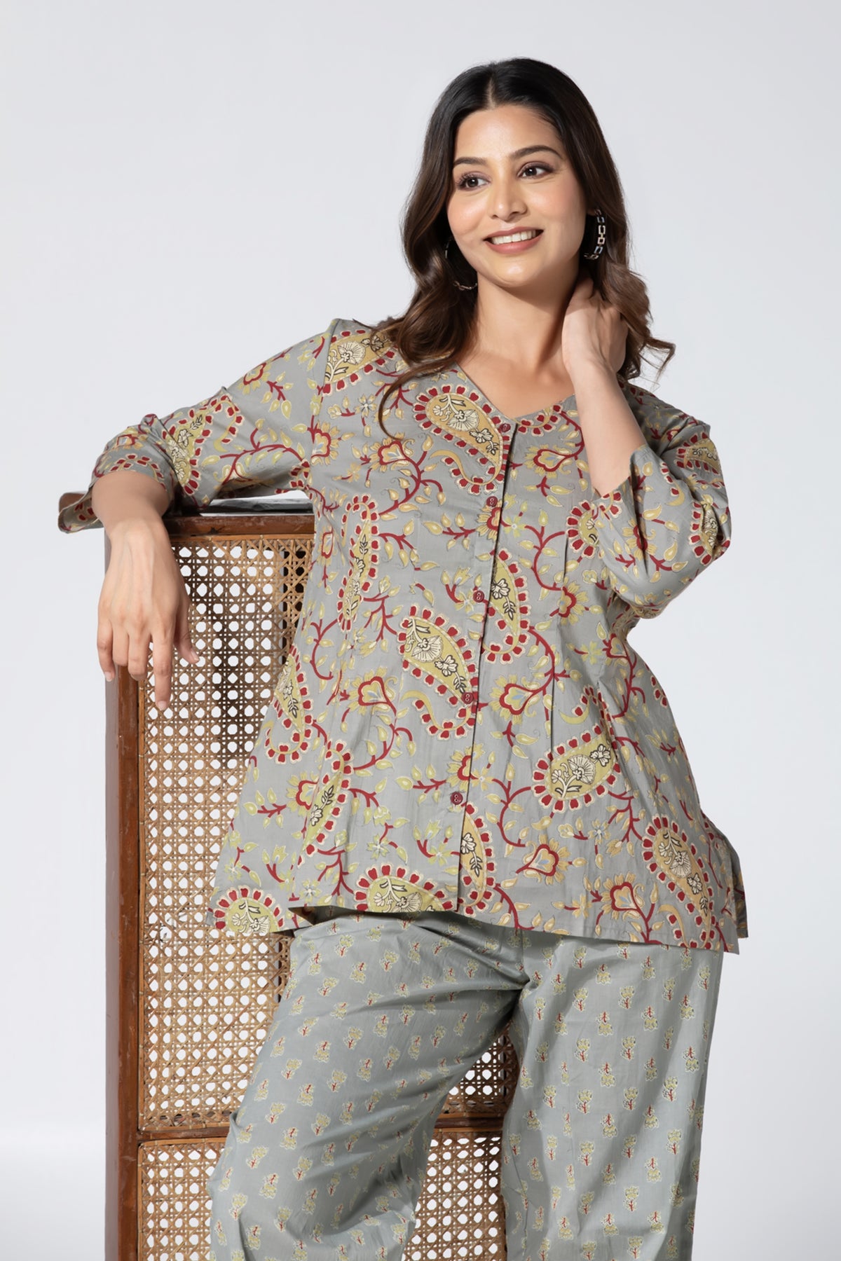 Kalamkari Floral Printed Grey Cotton Pyjama Set