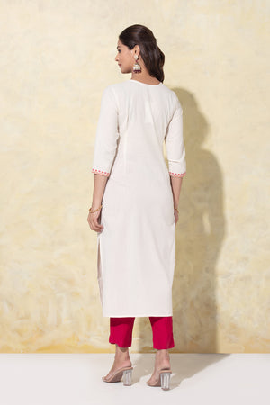 Floral Embroidered Off-White & Magenta Kurtaset with Printed Dupatta