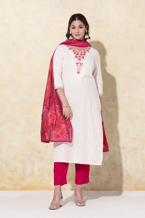 Floral Embroidered Off-White & Magenta Kurtaset with Printed Dupatta