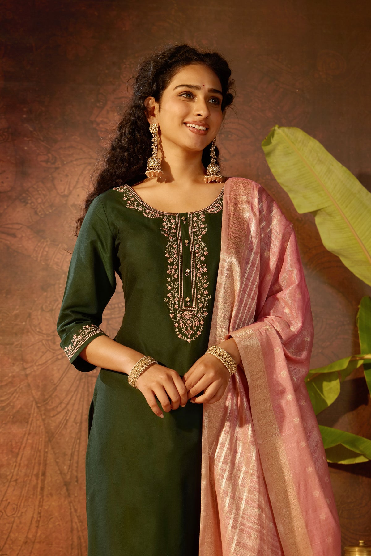 Green Floral Embroidered Straight Kurta set