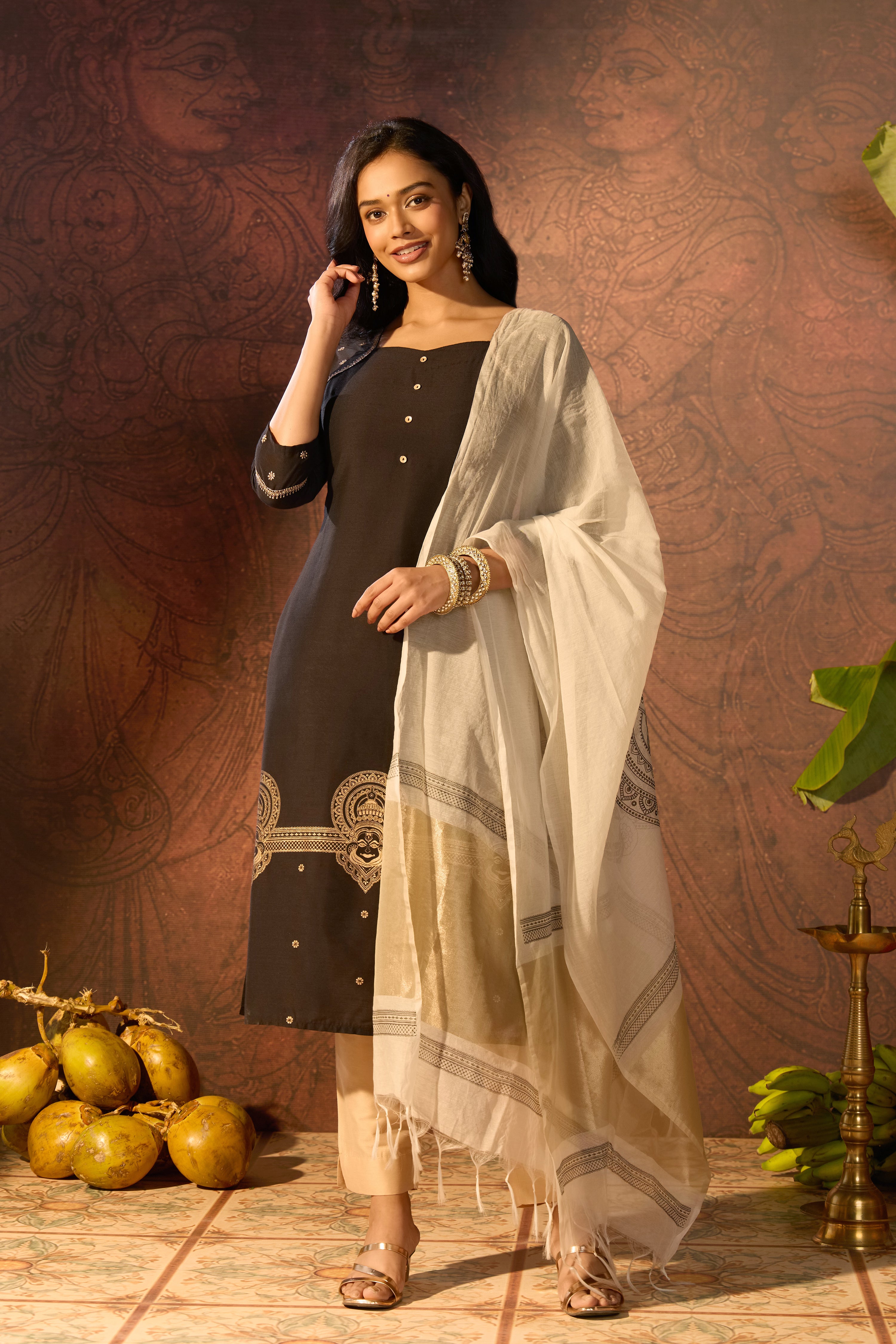 Kathakali Printed Black & Off White Onam Kurtaset