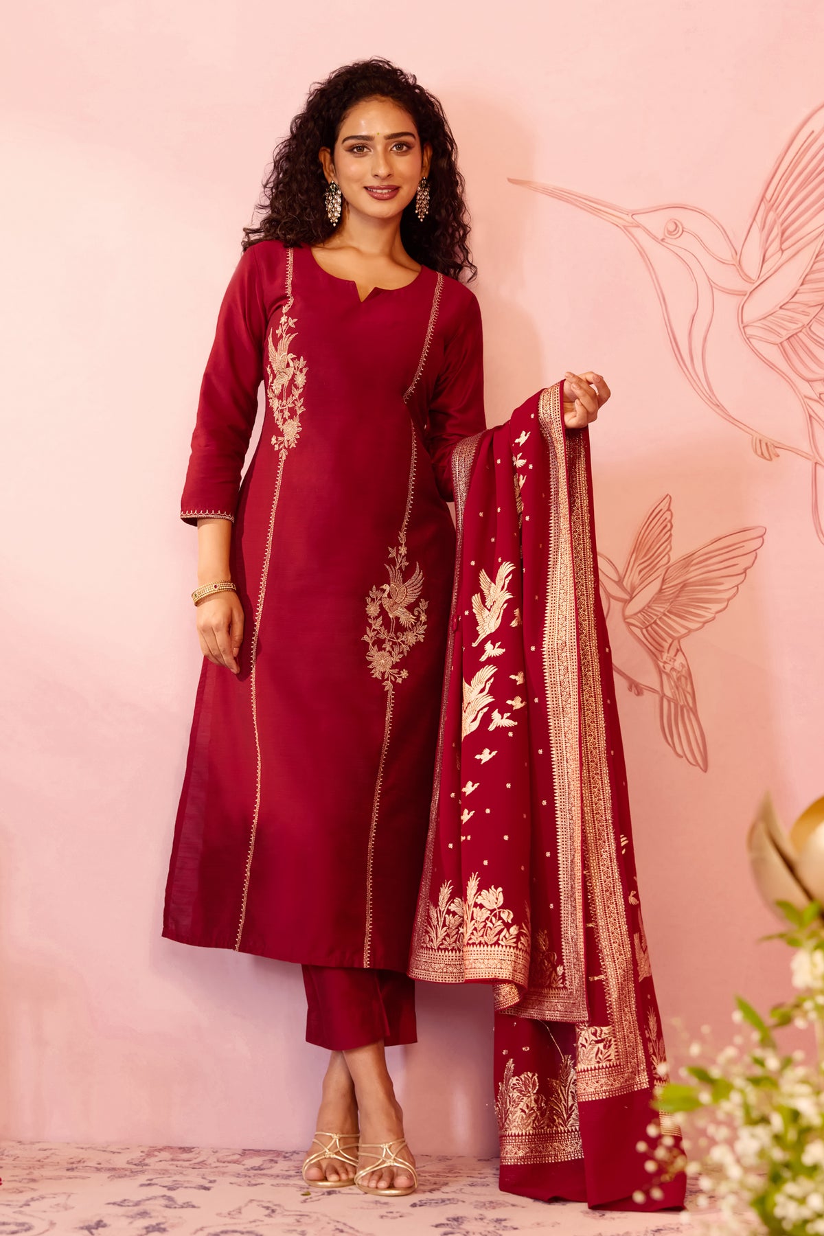 Maroon Bird Printed Straight Kurta Set With Brocade Dupatta