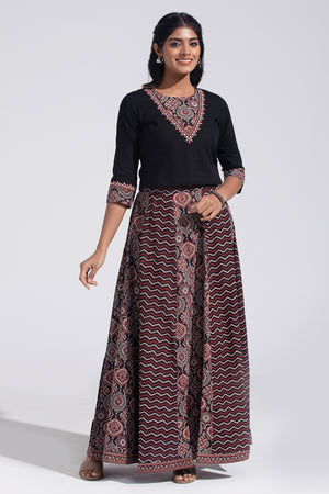 Black Floral Printed & Embroidered Skirtset