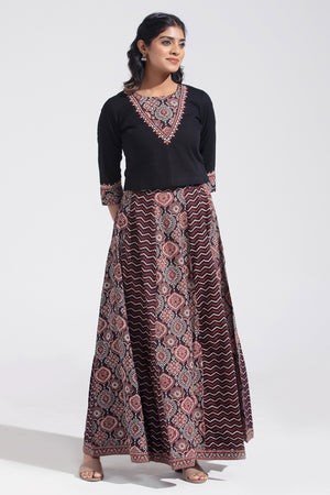 Black Floral Printed & Embroidered Skirtset