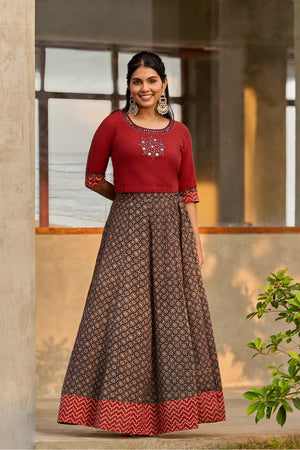 Foil Mirror Embellsihed Rust & Black Ajrakh Prited Skirtset
