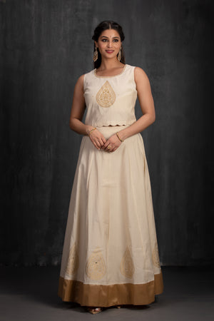 Red Straight Kurta with Mangalagiri Design & Golden Threadwork