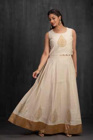 Red Straight Kurta with Mangalagiri Design & Golden Threadwork