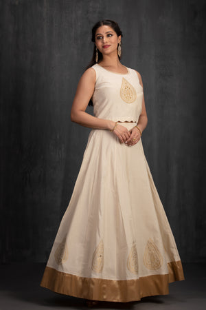 Red Straight Kurta with Mangalagiri Design & Golden Threadwork