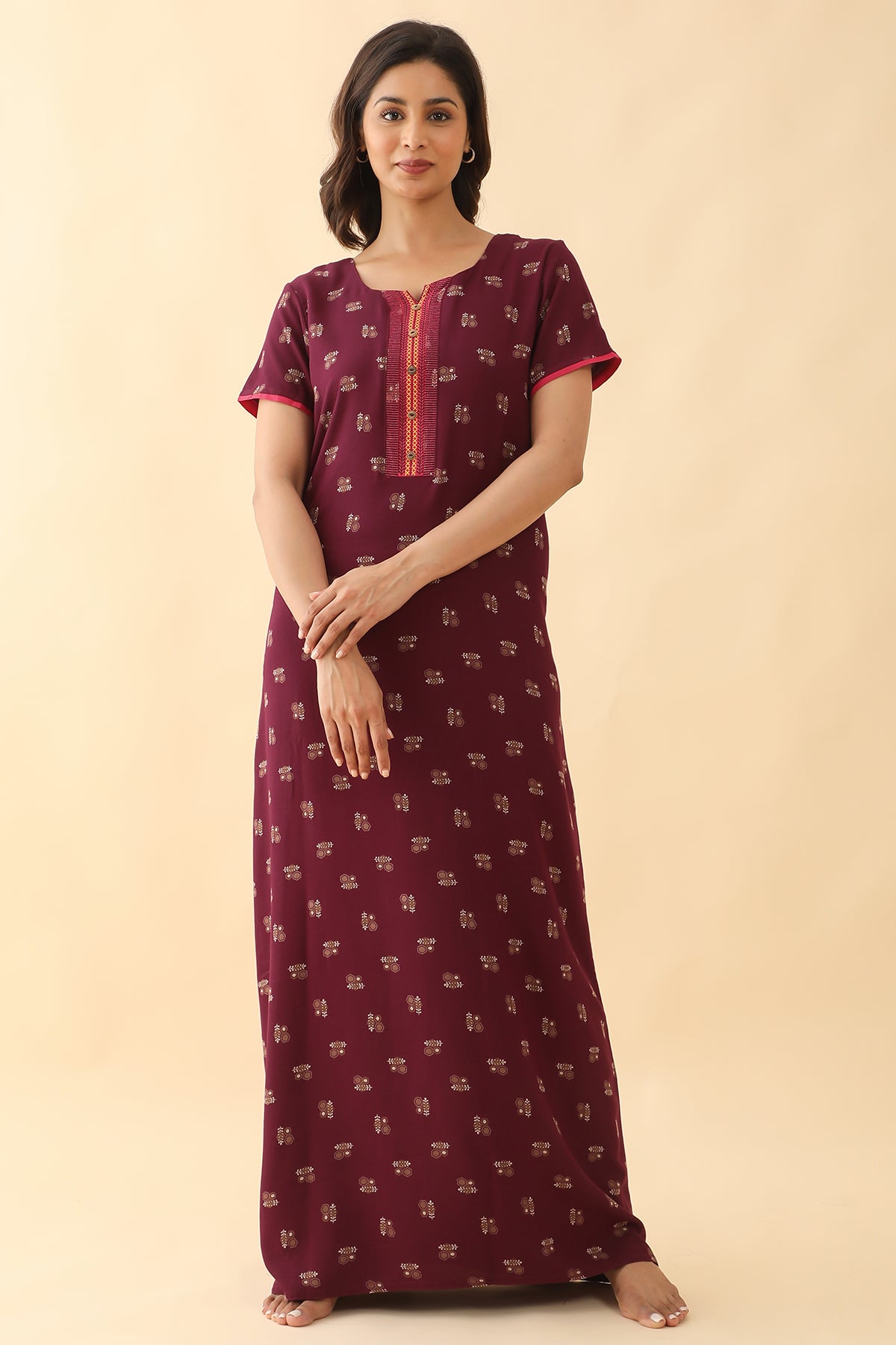 All Over Geometric Print With Embroidered Yoke Nighty Maroon