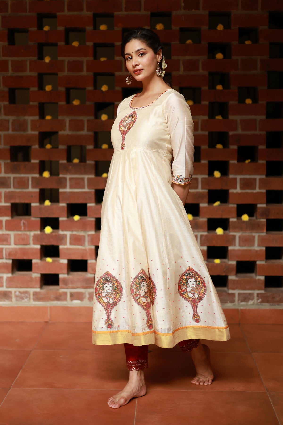 Krishna Valkannadi Printed Kurta with Embroidered Neckline Off White