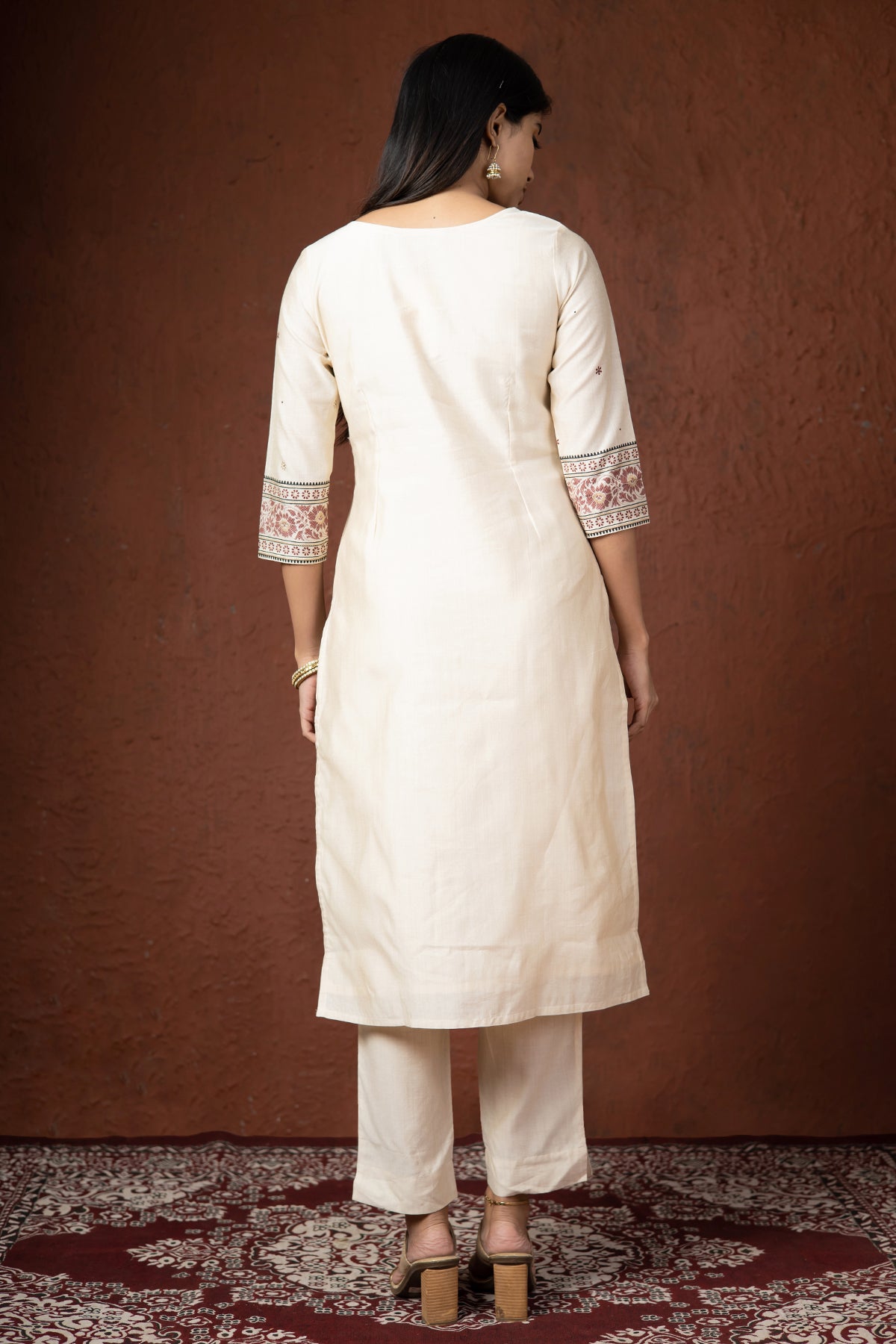 Contrast Kathakali Motif Printed Kurta Off White