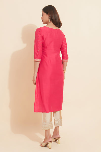 Jewel Embroidered Neckline With Floral Placement Kurta - Pink