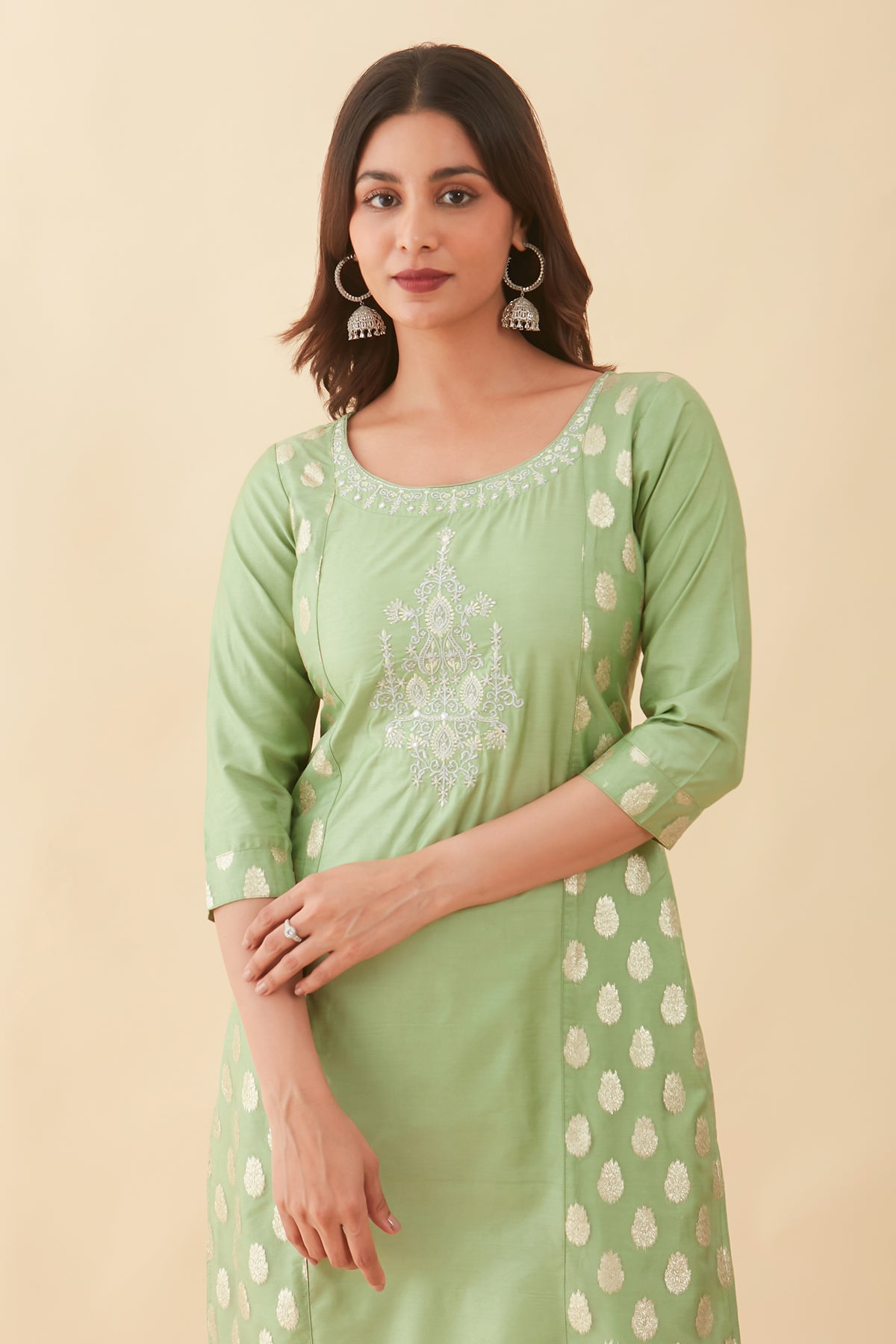 Contrast Floral Embroidered With Brocade Panelled Kurta Green